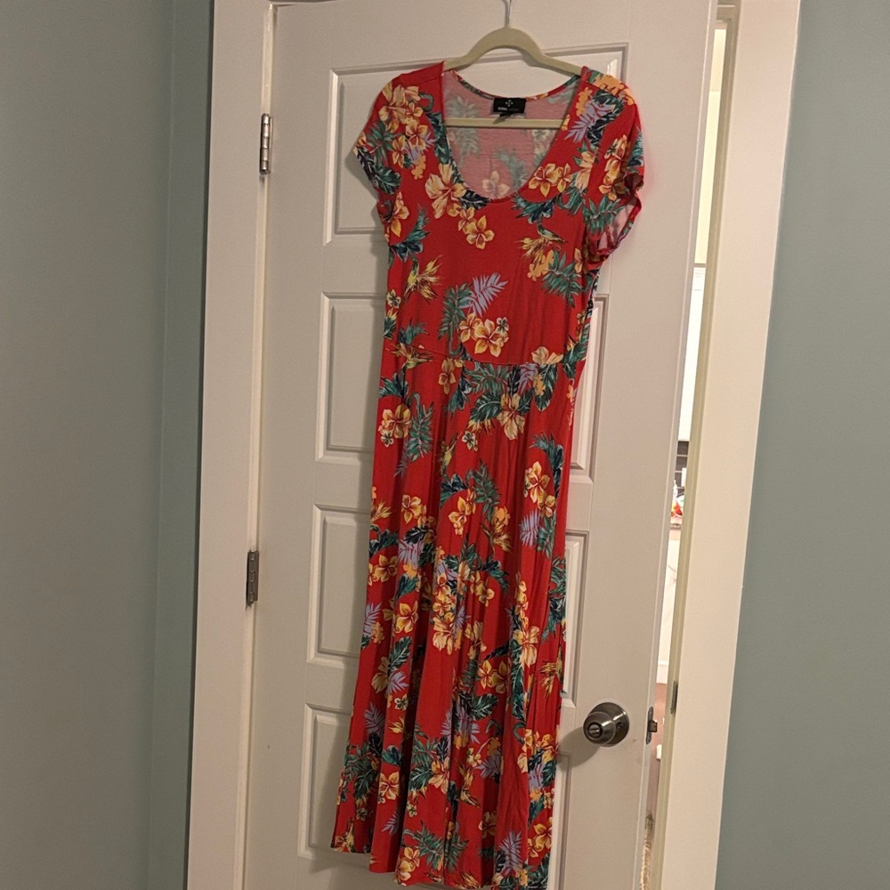 Ronni Nicole Red Floral Maxi Dress